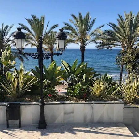 1st Line Beachfront Apartment *
